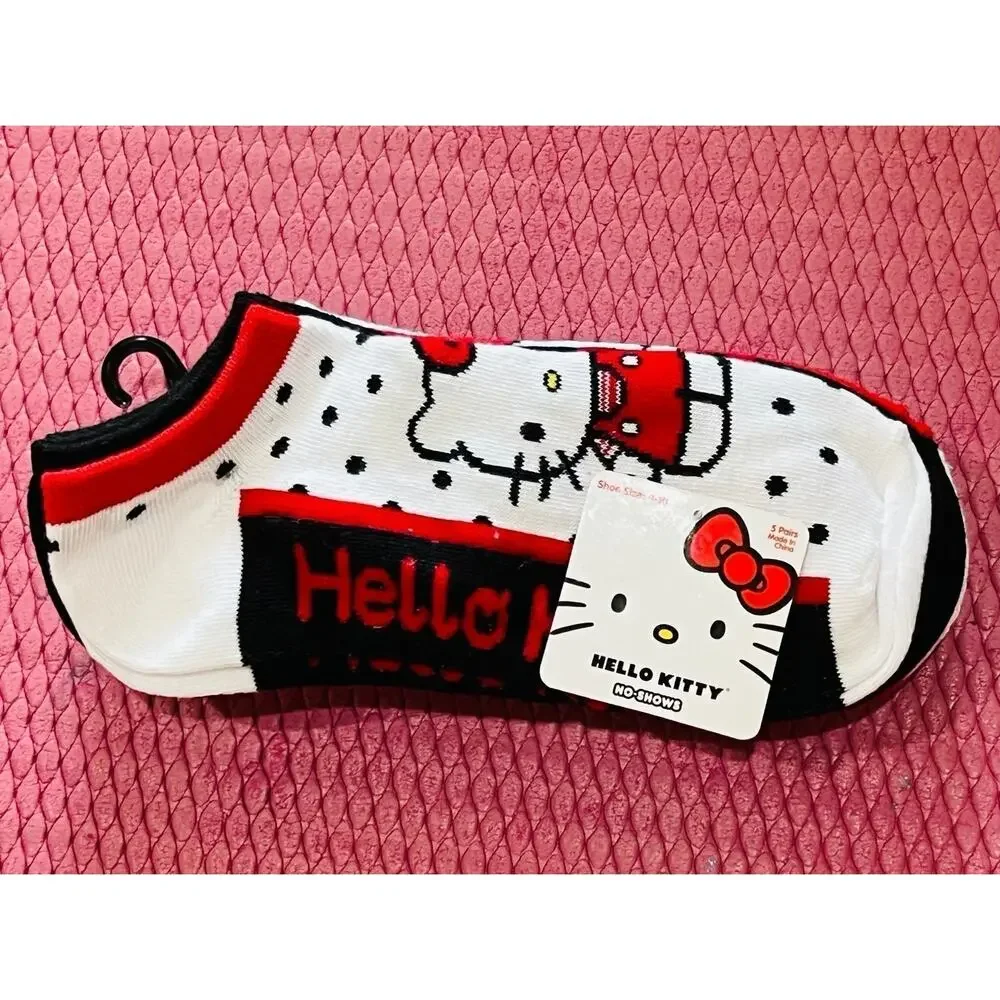 NWT❤️Hello Kitty No shows Socks 5pairs